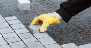 Укладка тротуарной плитки 50 на 50 в Грозном в октябре